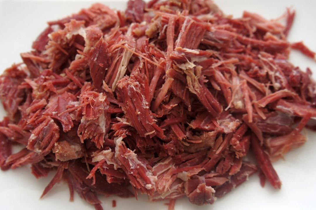 CARNE BOVINA SECA E DESFIADA